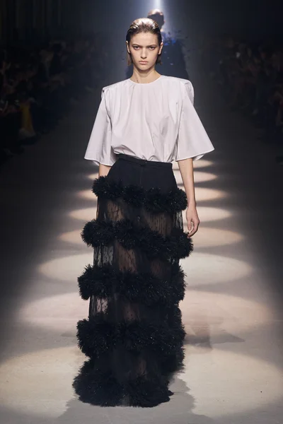 Look 35